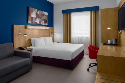 Holiday Inn Express Dubai Airport image 11