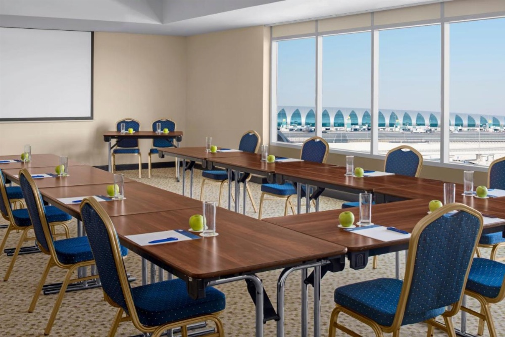 Holiday Inn Express Dubai Airport Image 23