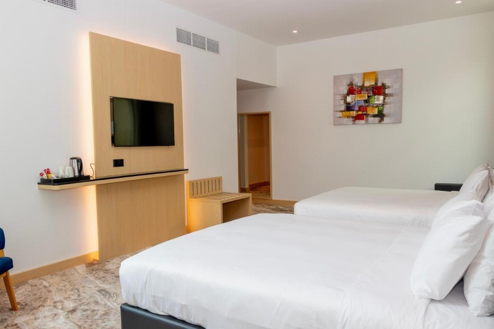 Holiday Inn Express Dubai Airport Image 37
