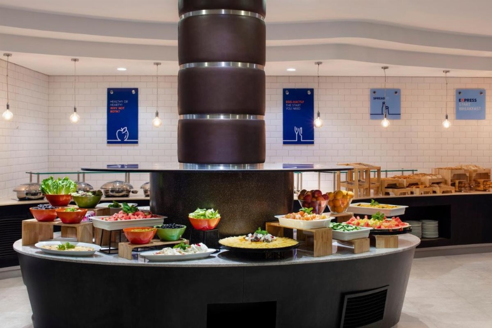 Holiday Inn Express Dubai Airport Image 6