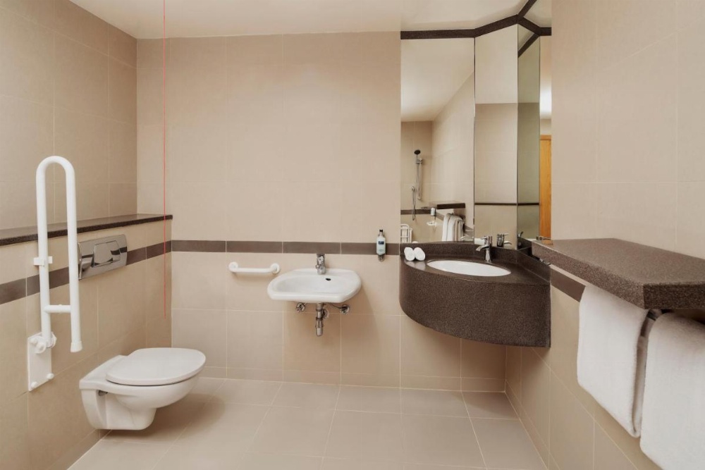 Holiday Inn Express Dubai Airport Image 7